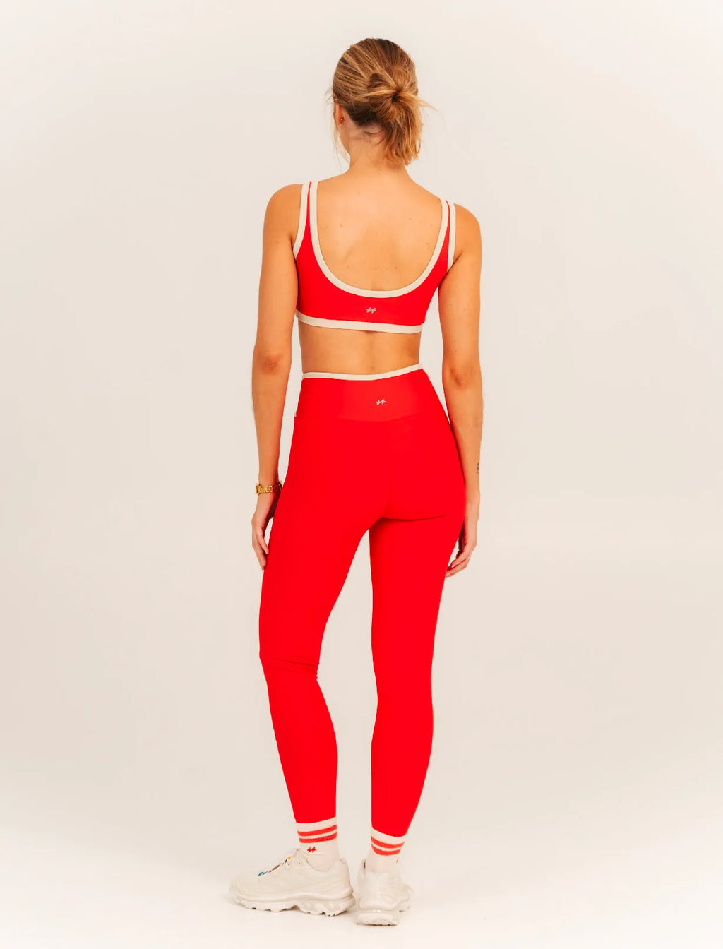 Top deportivo Leaf